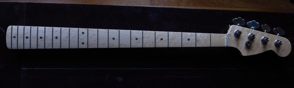 Warmoth Jazz neck, loaded with Hipshot Ultralites, Graphite reinforced