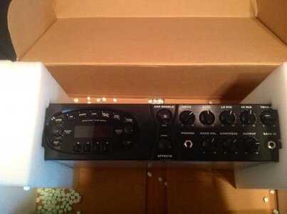 Line 6 -Bass Pod XT Pro