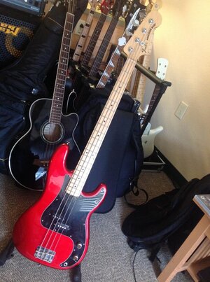 2011 Fender Am. Special P bass