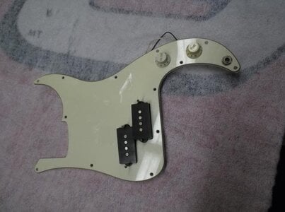 Loaded pickguard from 90's Fender P-bass - price drop!