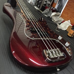 Nearly New Stunning G&L LB-100 (price drop!)