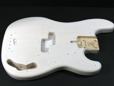 Awesome Warmoth P-Bass Body – Mary Kaye White