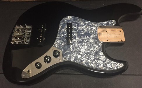 CIJ 2009 Fender Geddy Lee loaded body