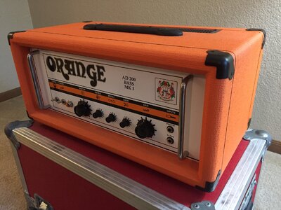 Orange AD200B + ATA Case