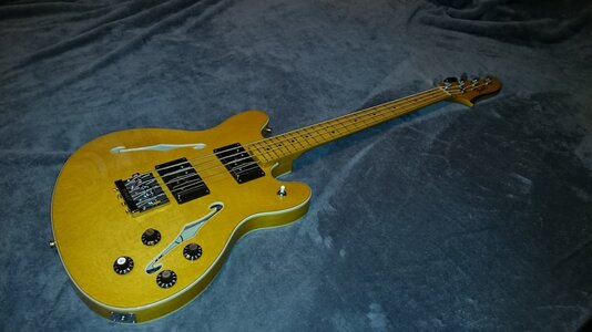 Fender Modern Player Starcaster Bass PRICE REDUCED! NEEDS TO GO ASAP!