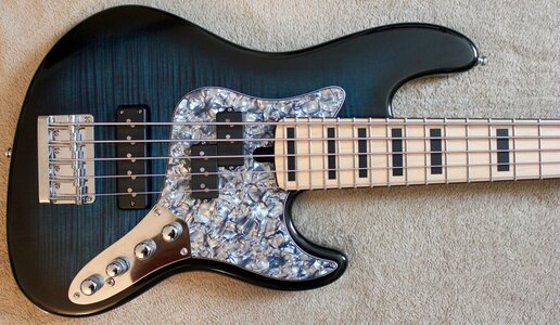 Mayones Jabba 5 (Alder/Flame Maple/Blueburst/Norstrand PJ)