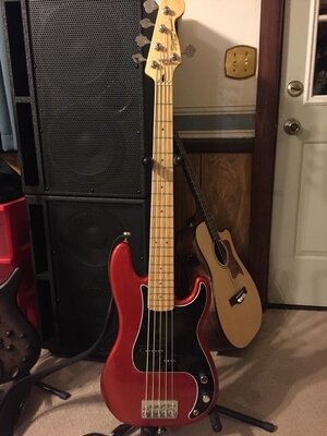 Squier VM P bass V