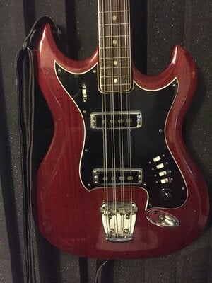 1967 Hagstrom H8 8 string bass/ Cherry/ OHSC/ shipping included to the lower 48