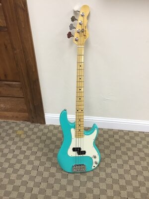 G&L LB-100 in Mint Condition