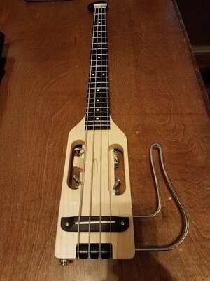 Traveler Bass Guitar - Natural