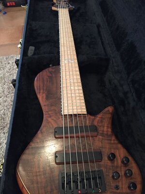 Stambaugh 6 string Singlecut 32"