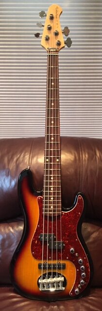 Lakland Skyline 55-64 PJ "Old Knobbie"