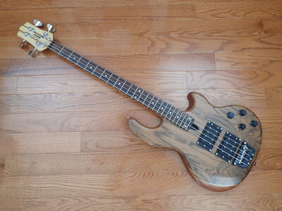 2003 Wal MK2 4 String - American Walnut Facings