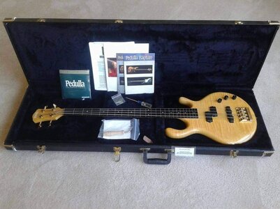 Pedulla custom fretless 4 string buzz bass