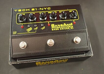 Tech 21 Sansamp Programmable Bass Driver DI w/ Box