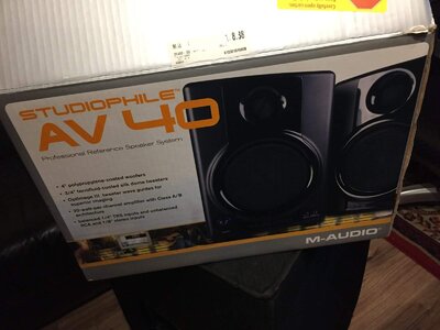 M-Audio AV40 Studio Monitors