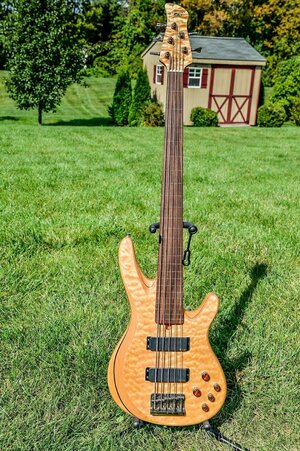 Yamaha TRB 1005 Fretless