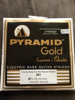 Pyramid Gold Flatwounds short scale full set NEW