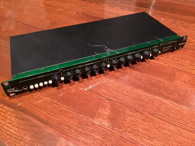 Joe Meek 6Q compressor/preamp & 6 channel rackmount rmx mixer