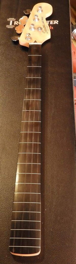 Squier Fretless Jazz Neck w/Tuners