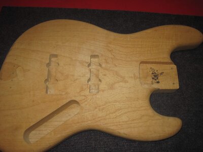 Warmoth  1 pc swamp ash  jazz bass body