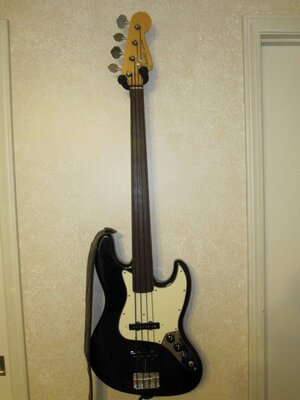 Fender MIJ Fretless Jazz Bass