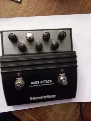 Hartke Tone-Shaper Pre Amp /DI Box