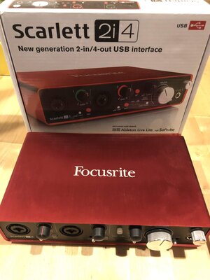 Focusrite Scarlett 2i4