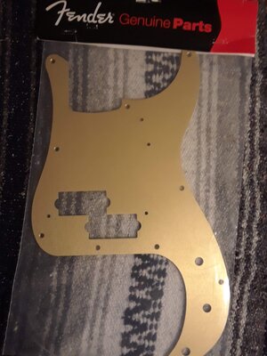 Fender Gold Anodized P Bass Gaurd