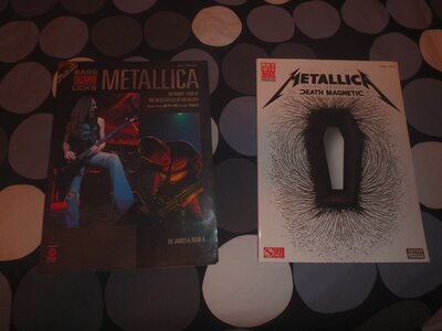 2 Metallica Books - Legendary Bass Licks & Death Magnetic