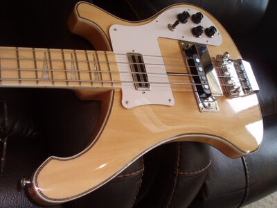 GORGEOUS RickenFaker copy, all blonde, absolute MINT!!