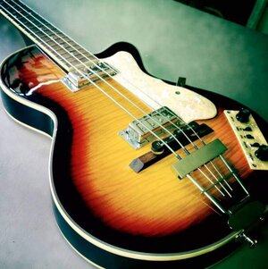 Eastwood (Hofner) Contemporary Club