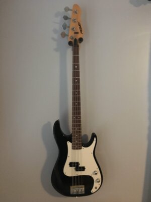 FINAL PRICE DROP USA Peavey Fury w/ 1992 Foundation Neck