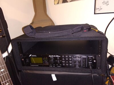 Axe Fx 2 ii + mfc 101 foot controller + 4u gator case.