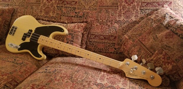 2011 Fender 60th Anniversary Precision Bass, Blonde