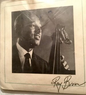 LYCON Rare and wonderful - Offers! - a pristine Ray Brown D string free postage worldwide