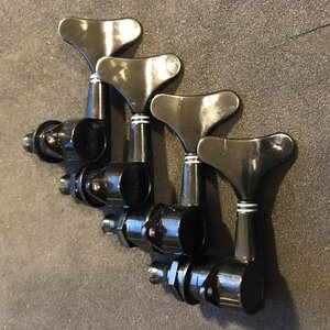 Gibson Thunderbird Grover tuners (lefty)  like new