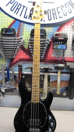 Ernie Ball Music Man Classic StingRay 4