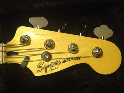 Squier Vintage Modified Jazz 70's