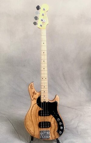 American Deluxe Dimension™ Bass Iv Hh