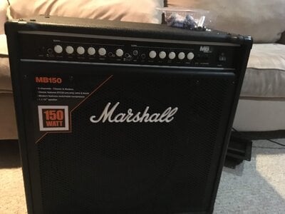 Marshall MB150 combo