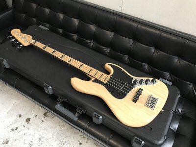 Fender American Elite Jazz 4 String Bass | Natural Finish