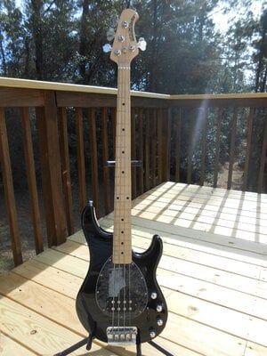 Music Man Ernie Ball Sterling 4 H Black bass. Mint!