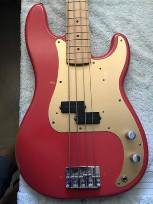 Fender Road Worn Precision Fiesta Red