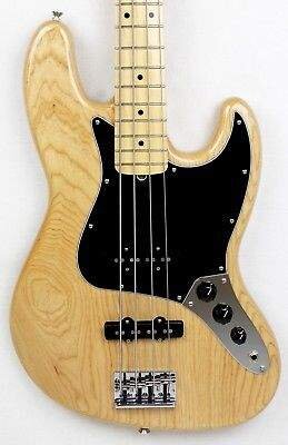 New model US Fender Jazz in natural/