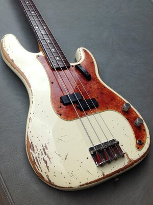 Fender AVRI '62 P - MJT relic