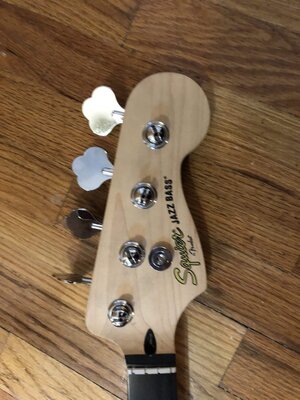 Pics added: Squier Vintage Modified Lined Fretless Loaded Neck