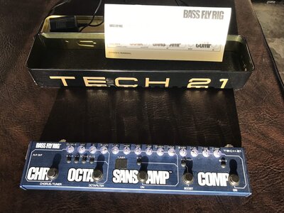 Tech 21 Bass FlyRig SansAmp All In One Effects DI Chorus Fuzz Filter