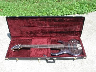 Ibanez BTB 6 string with case, shipped to CONUS