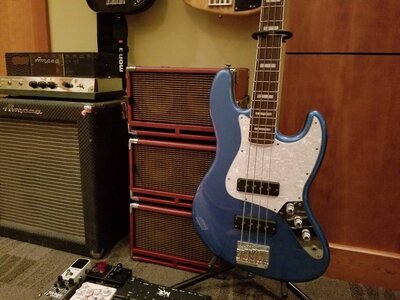 Big stack of little amps - Phil Jones Bass Cub BG-100 and two PB-100 powered extension cabs